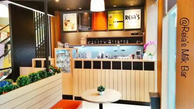 REIA'S Coffee & Buns