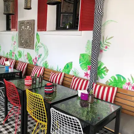 Artisan Kitchen & Kalyan Cafe Restaurant'nin yemek ve ambiyans fotoğrafları 15