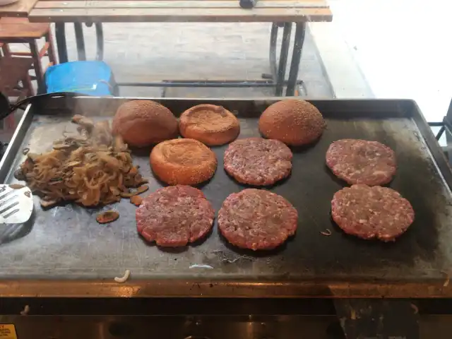 Hamburger-Ci'nin yemek ve ambiyans fotoğrafları 1