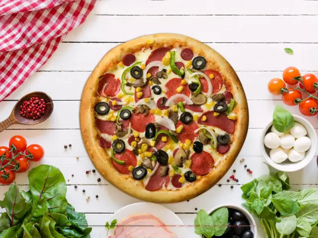 Hero's Pizza'nin yemek ve ambiyans fotoğrafları 1