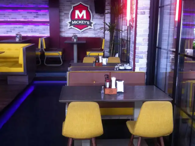 Mickey's Burger'nin yemek ve ambiyans fotoğrafları 3