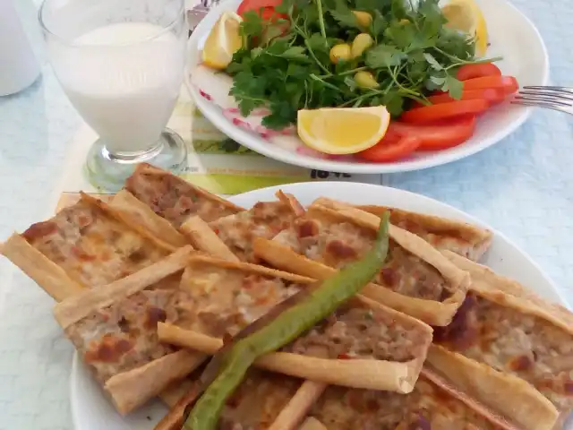 Sedir's Konya Etli Ekmek Salonu'nin yemek ve ambiyans fotoğrafları 9