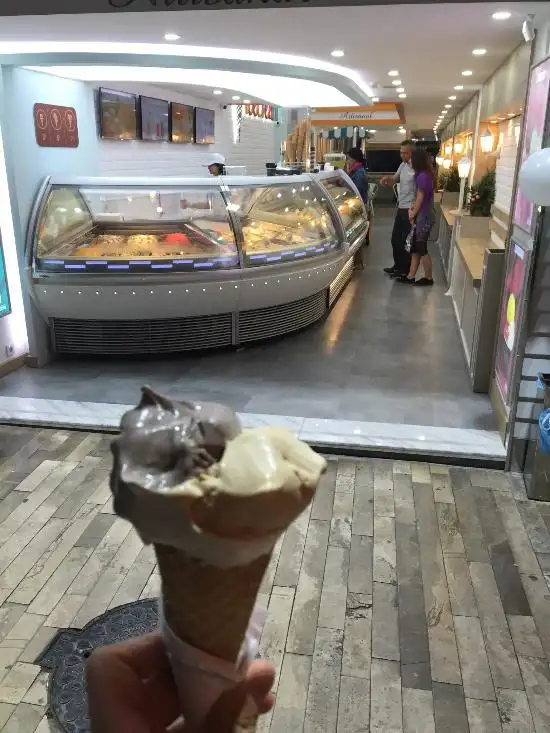 Eve's icecream'nin yemek ve ambiyans fotoğrafları 6