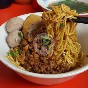 Gambar Makanan Mie Ayam Bakso Ojolali 2