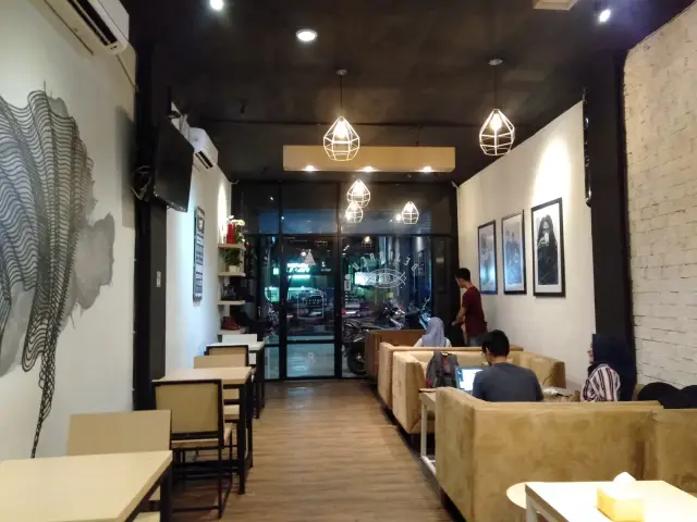 Gambar Makanan Deja Brew Coffee & Eatery 4