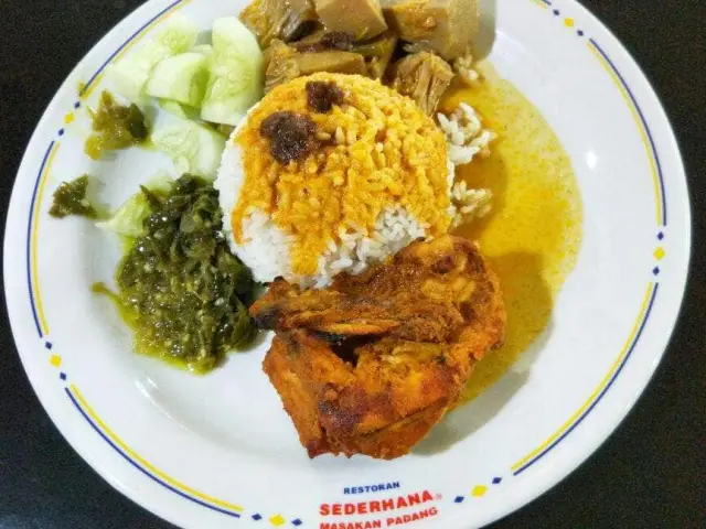 Gambar Makanan Restoran Sederhana 9