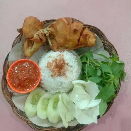 Gambar Makanan Pecel Lele & Ayam Berkah Jaya, Sukaluyu 5