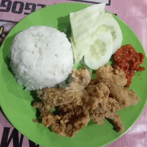 Gambar Makanan Ayam Geprek Dan Oseng Mercon Yu Lastri, Foodcourt UGM 11