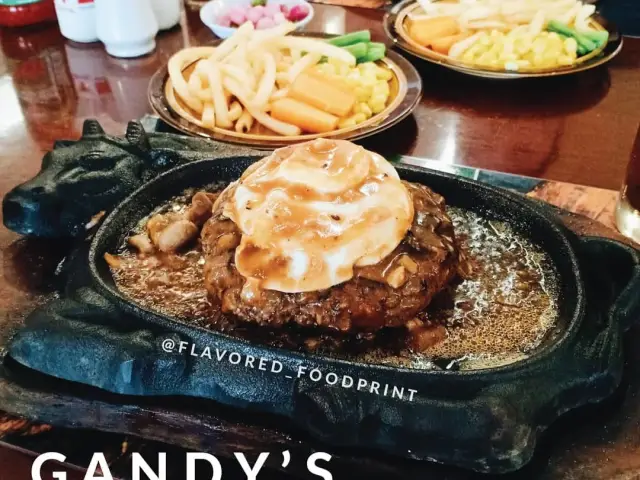Gambar Makanan Gandy Steak House & Bakery 3