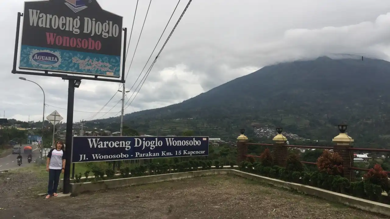 Waroeng Joglo (kledung pass - Wonosobo - Central Java)