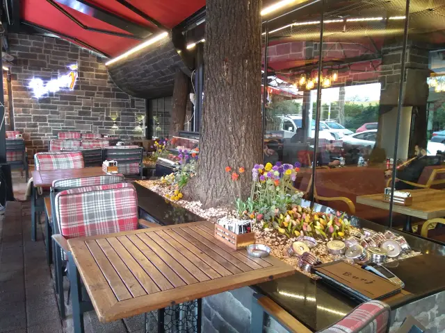 Burj Cafe'nin yemek ve ambiyans fotoğrafları 6