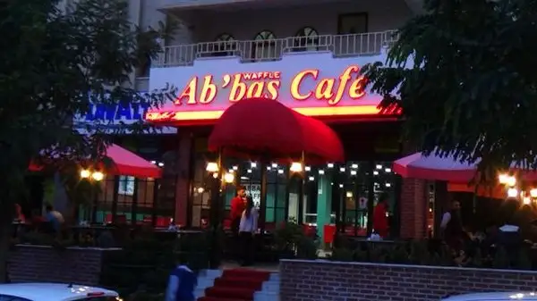 Abbas Waffle &amp; Cafe'nin yemek ve ambiyans fotoğrafları 1