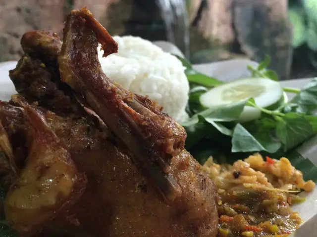 Gambar Makanan Bebek Goreng Harissa 17