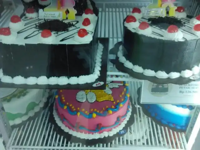 Gambar Makanan Majestyk bakery & cake shop 13