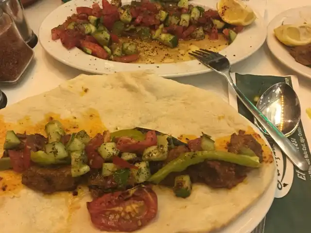 Abuşzade Döner & Kebap Salonu'nin yemek ve ambiyans fotoğrafları 10