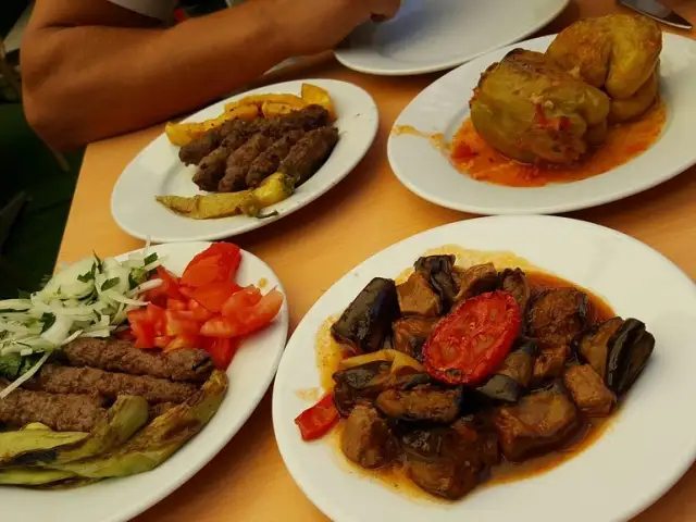 Köfteci & Restaurant Bilal'in Yeri'nin yemek ve ambiyans fotoğrafları 6