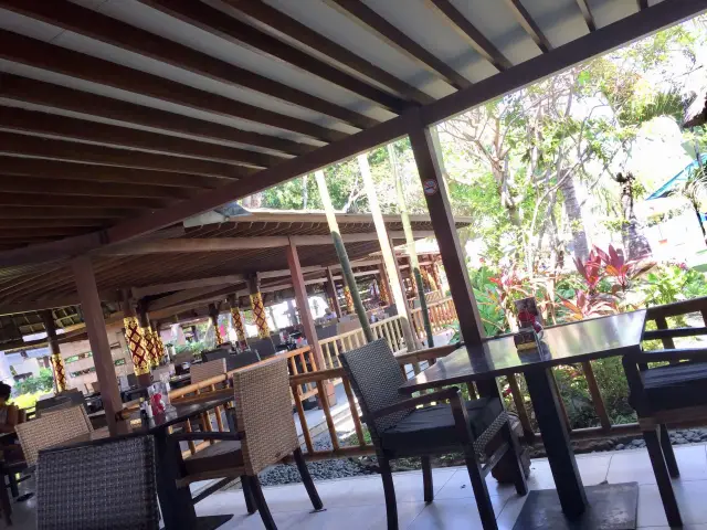 Gambar Makanan Tirta Restaurant & Pool Bar - Prama Sanur Beach 8