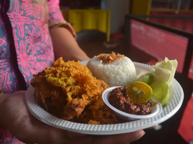 Gambar Makanan Ayam Goreng Kalasan Borobudur 3