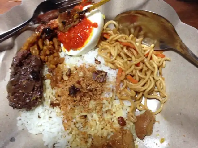 Gambar Makanan Nasi Jinggo Babi Kecap 5