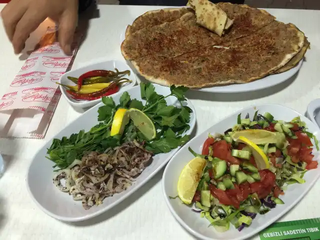 GEBİZLİ SADETTİN TIBIK ETLİ PİDE SALONU'nin yemek ve ambiyans fotoğrafları 8