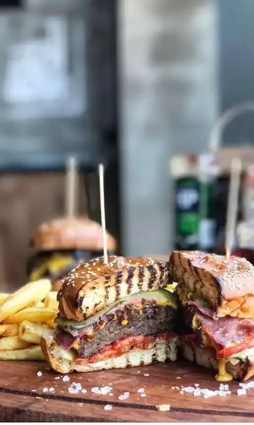 Burger Bucks & İzz-Et'nin yemek ve ambiyans fotoğrafları 19