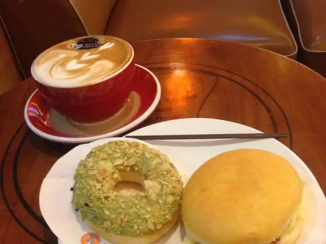 Gambar Makanan JCO plaza adorama kemang 8