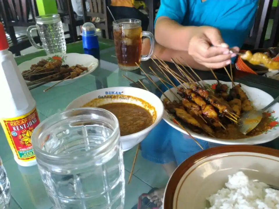 Warung Sate Ambal Pak Tino