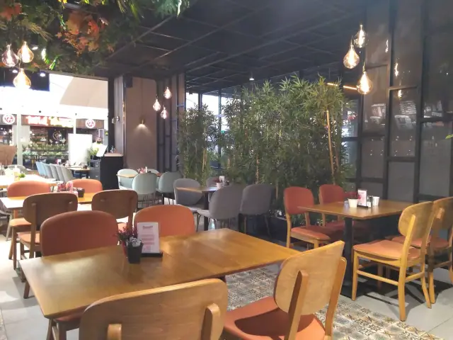 Dodici Cafe and Restaurant'nin yemek ve ambiyans fotoğrafları 22
