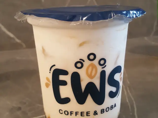 Gambar Makanan EWS Coffee & Boba 19