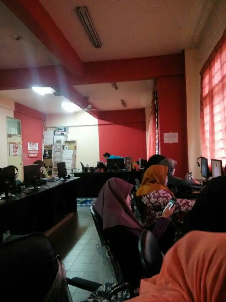 Cyber Cafe Blok Kediaman Seri Laka