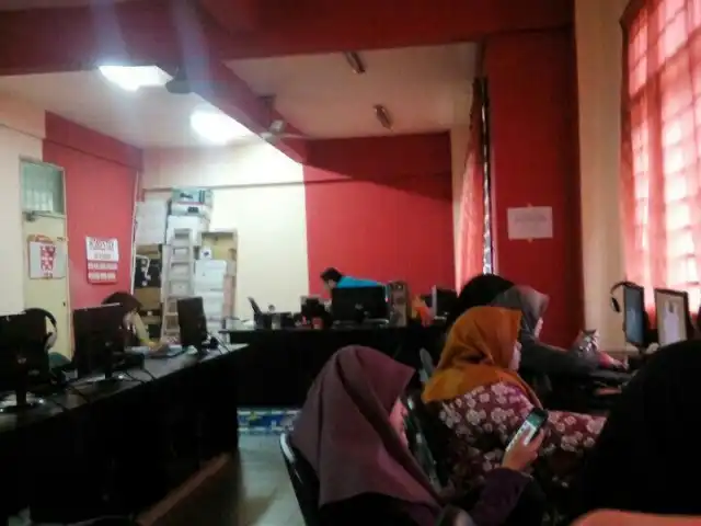 Cyber Cafe Blok Kediaman Seri Laka Food Photo 1