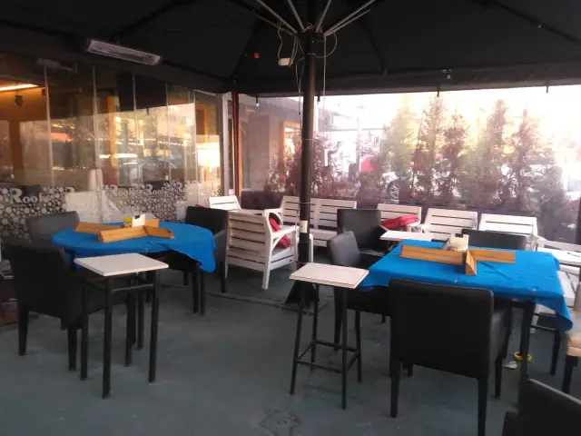 Roof Shisha & Cafe'nin yemek ve ambiyans fotoğrafları 2