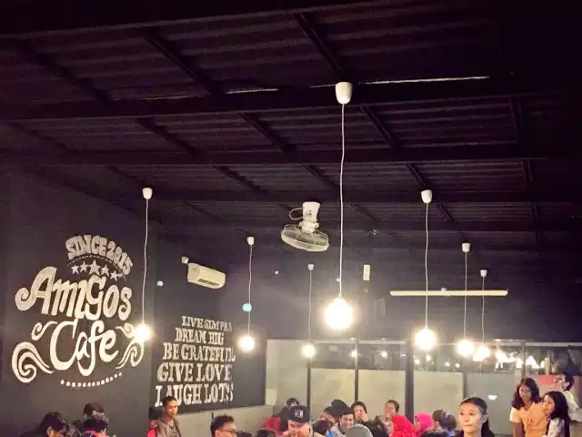 Gambar Makanan Amigos Cafe 14