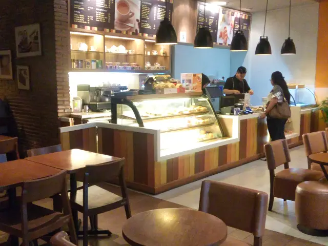 Gambar Makanan Daily Bread Bakery Cafe 5