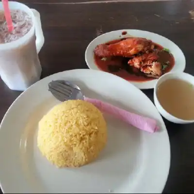 Tat Nasi Ayam