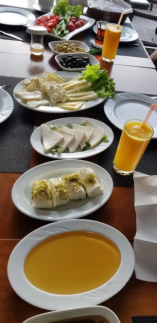 Deluxe Golden Horn Terrace Restaurant'nin yemek ve ambiyans fotoğrafları 27