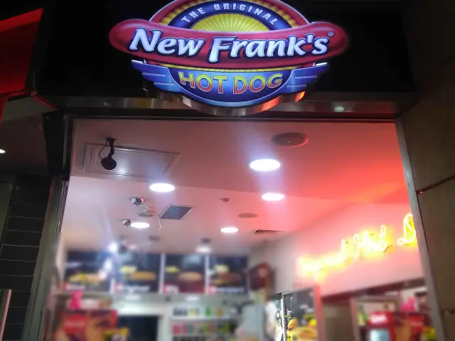 New Frank's Hot Dog'nin yemek ve ambiyans fotoğrafları 7