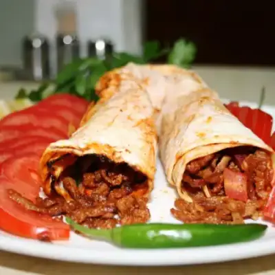 Arada Bir Tantuni