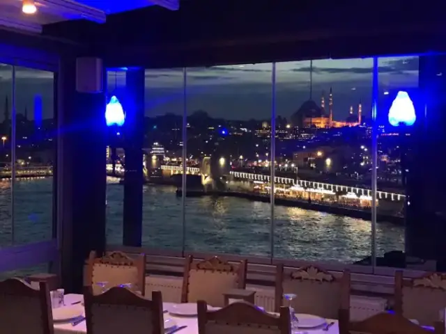 Karaköy Dedem Afrodit Balık Restaurant'nin yemek ve ambiyans fotoğrafları 4