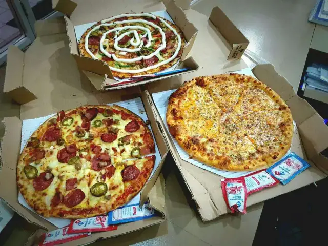 Gambar Makanan Domino's Pizza 11