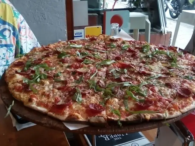 The Upper Crust Pizzeria'nin yemek ve ambiyans fotoğrafları 8