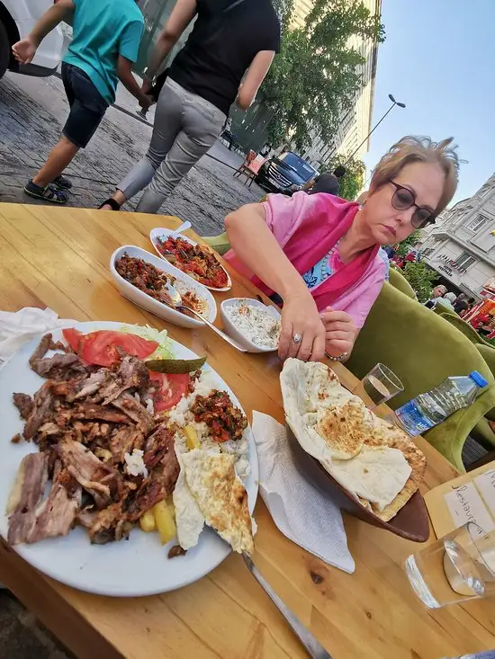 Behzadem Cafe & Restaurant'nin yemek ve ambiyans fotoğrafları 43