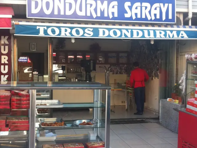 Toros Dondurma Sarayı'nin yemek ve ambiyans fotoğrafları 2