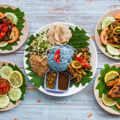 Watie Nasi Kerabu Damansara Damai