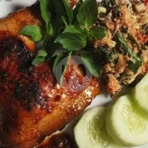 Gambar Makanan Ayam Bakar Mentega Lalapan Mbak Ni-yeh, Mayjend Sutoyo 14