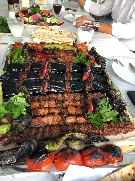 Oz Adana Patlican Kebap'nin yemek ve ambiyans fotoğrafları 12