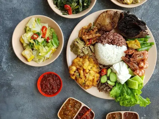 Gambar Makanan Warung Nasi Ampera 18