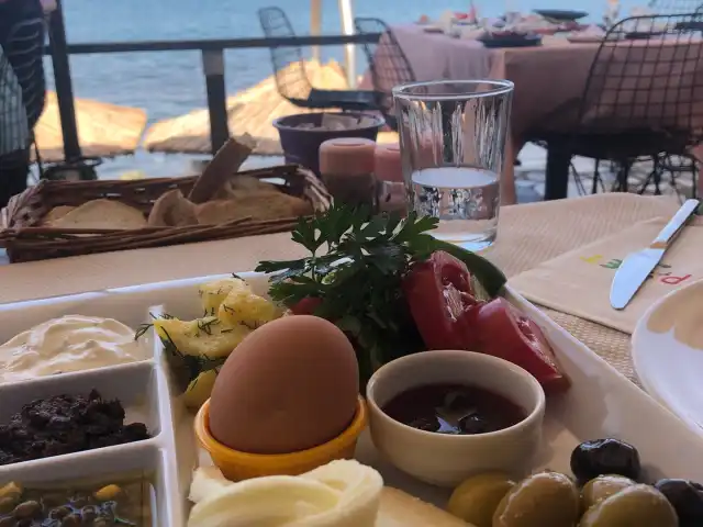 Palet Cafe & Kahvaltı Evi'nin yemek ve ambiyans fotoğrafları 3