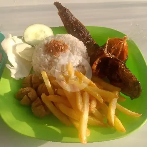 Gambar Makanan Nasi Goreng Dan Ayam Kremes Nona Salsa 14