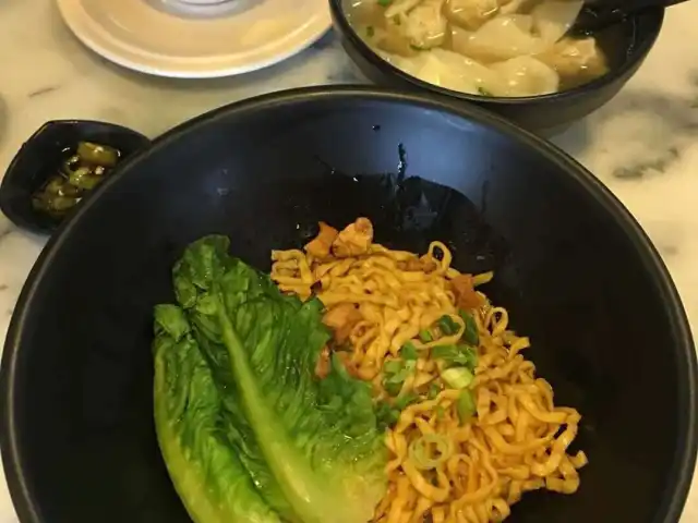 Madam Chong's Prawn Noodles House Food Photo 7
